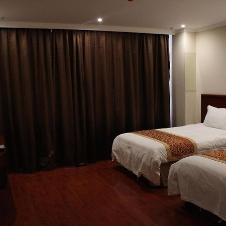 Greentree Inn Shenyang Shengjing Hospital Shenyang Liaol Road Business Hotel Dış mekan fotoğraf